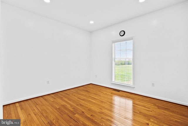 42827 SPINKS FERRY RD, Leesburg, VA 20176