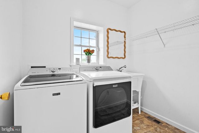 42827 SPINKS FERRY RD, Leesburg, VA 20176