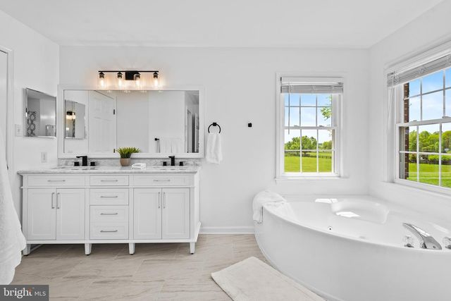 42827 SPINKS FERRY RD, Leesburg, VA 20176