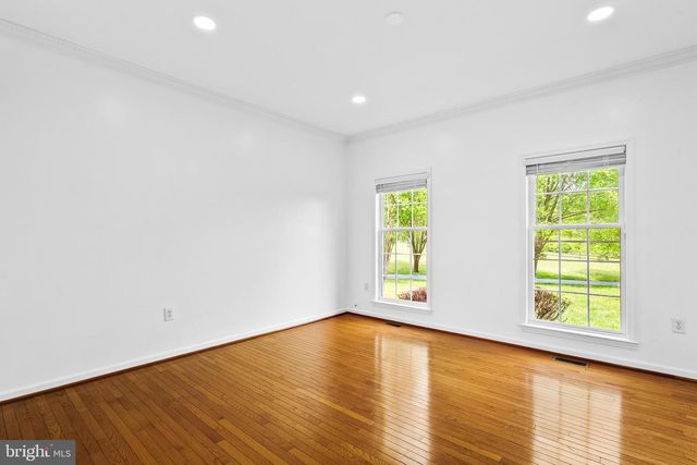 42827 SPINKS FERRY RD, Leesburg, VA 20176