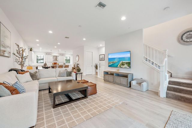 12514 Gross Pointe Drive, Palm Beach Gardens, FL 33418