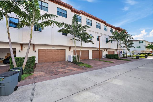 12514 Gross Pointe Drive, Palm Beach Gardens, FL 33418