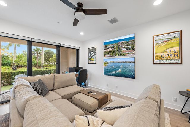 12514 Gross Pointe Drive, Palm Beach Gardens, FL 33418