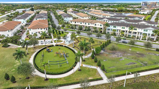 12514 Gross Pointe Drive, Palm Beach Gardens, FL 33418