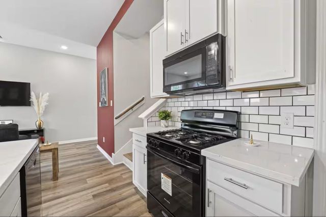 211 Clark Meadows Lane, Houston, TX 77076