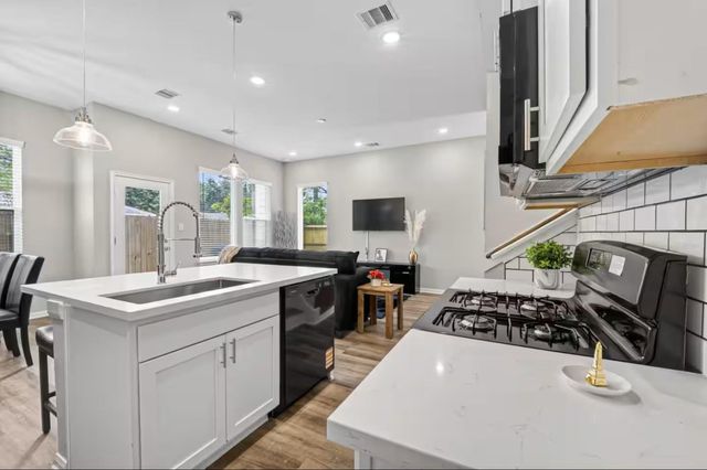 211 Clark Meadows Lane, Houston, TX 77076