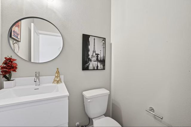 211 Clark Meadows Lane, Houston, TX 77076