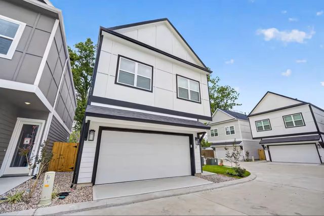 211 Clark Meadows Lane, Houston, TX 77076