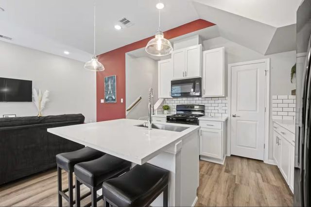 211 Clark Meadows Lane, Houston, TX 77076