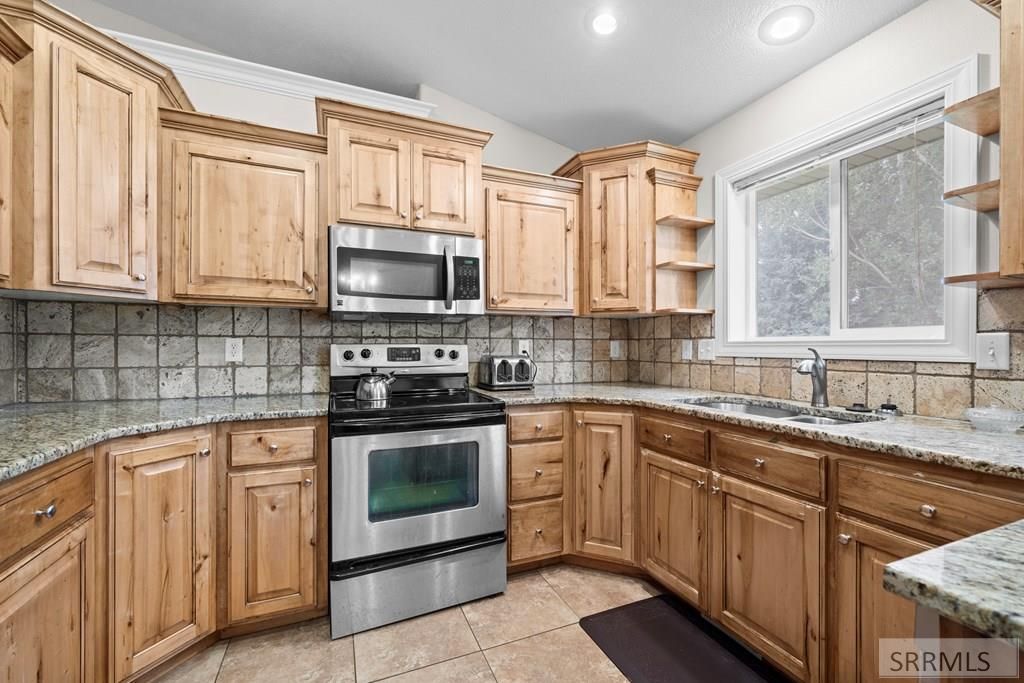 Image 15 of property listing at 1105 N Preston Drive, Idaho Falls, ID 83401