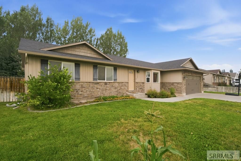 Image 4 of property listing at 1105 N Preston Drive, Idaho Falls, ID 83401