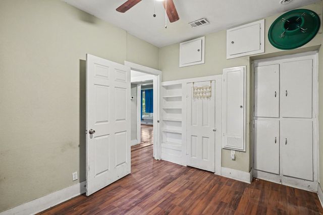 714 Ritchey Street, Gainesville, TX 76240