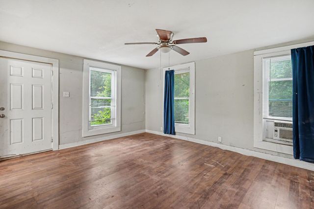 714 Ritchey Street, Gainesville, TX 76240