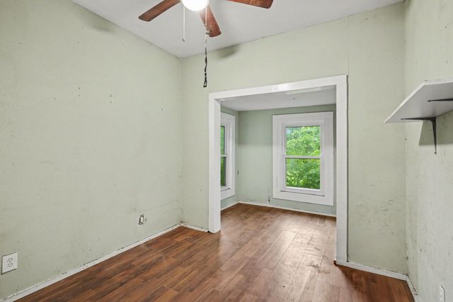 714 Ritchey Street, Gainesville, TX 76240