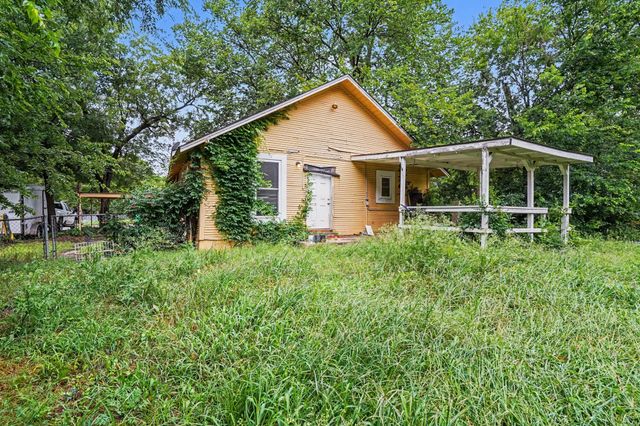 714 Ritchey Street, Gainesville, TX 76240
