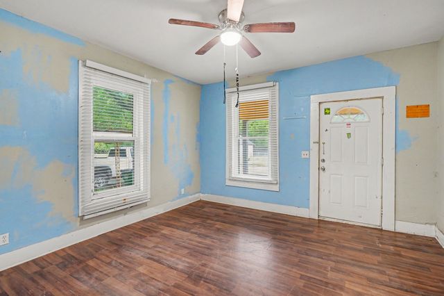 714 Ritchey Street, Gainesville, TX 76240