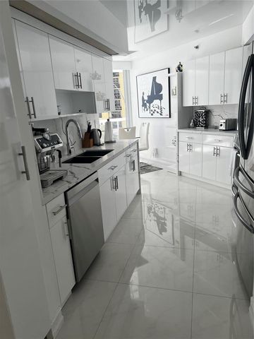 16425 Collins Avenue 818, Sunny Isles Beach, FL 33160