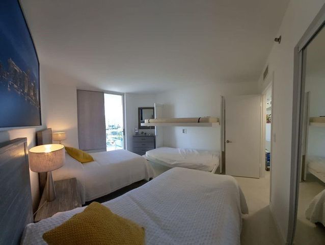 16425 Collins Avenue 818, Sunny Isles Beach, FL 33160