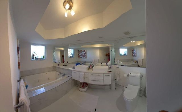 16425 Collins Avenue 818, Sunny Isles Beach, FL 33160