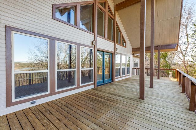 106 Redbud DR, Spicewood, TX 78669