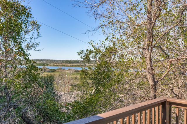 106 Redbud DR, Spicewood, TX 78669