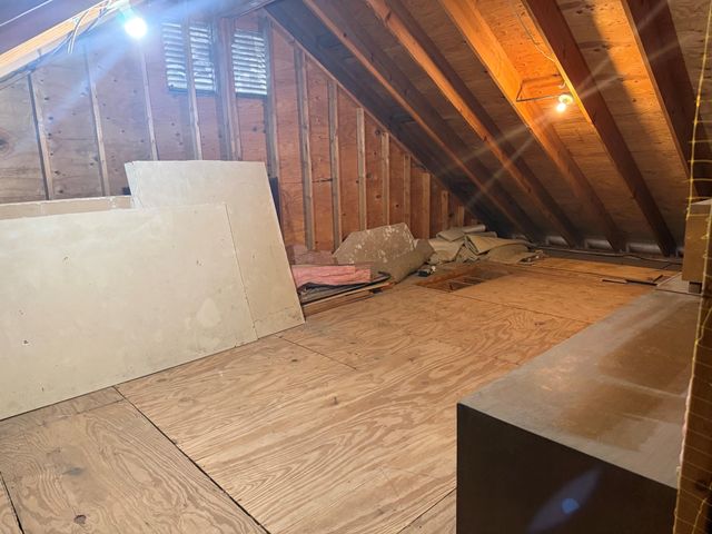 106 Redbud DR, Spicewood, TX 78669