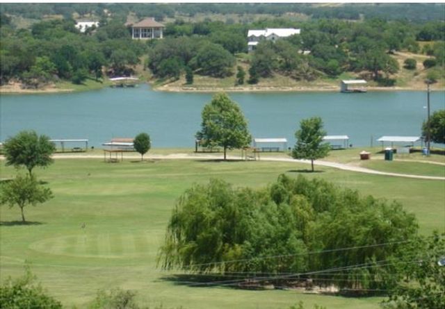 106 Redbud DR, Spicewood, TX 78669