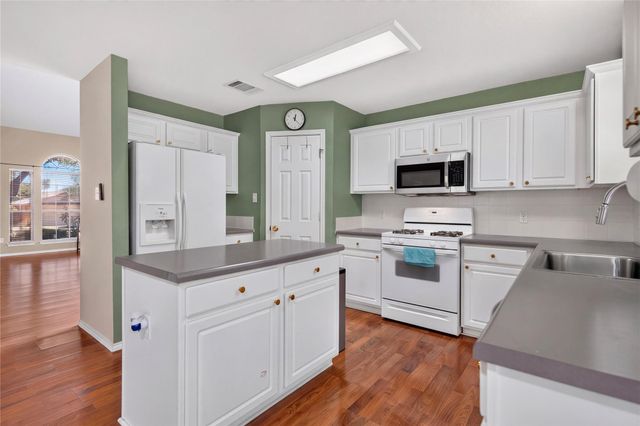 720 Settlement ST, Cedar Park, TX 78613