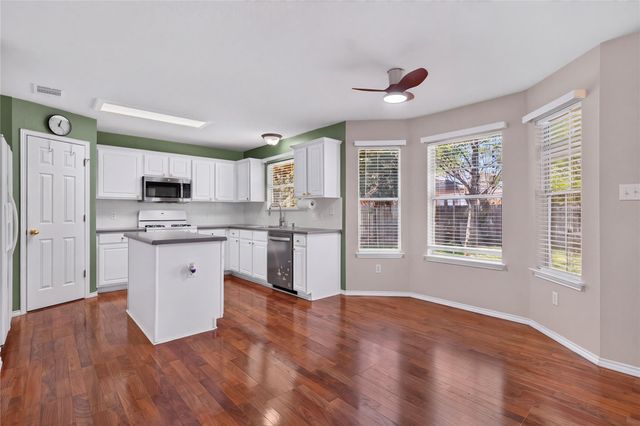 720 Settlement ST, Cedar Park, TX 78613