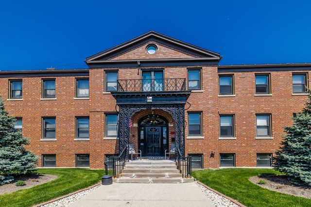 9375 Landings Lane 502, Des Plaines, IL 60016