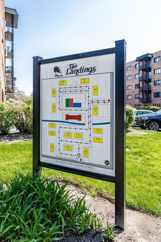 9375 Landings Lane 502, Des Plaines, IL 60016