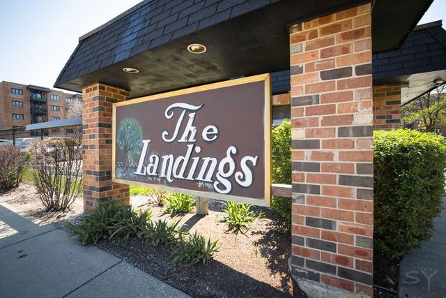 9375 Landings Lane 502, Des Plaines, IL 60016