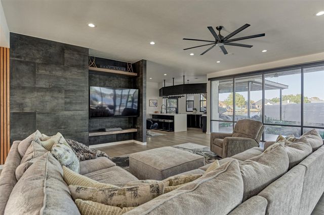 12870 Pelican Island Drive, Willis, TX 77318