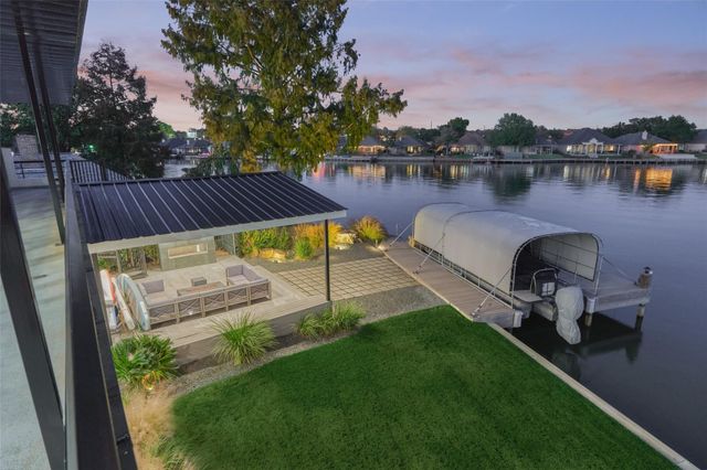 12870 Pelican Island Drive, Willis, TX 77318