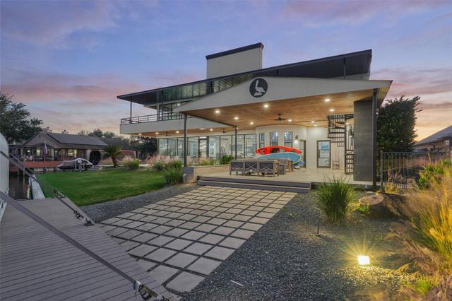 12870 Pelican Island Drive, Willis, TX 77318