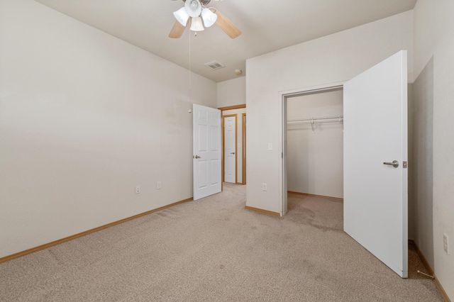 201 E Karla Ave, Haysville, KS 67060