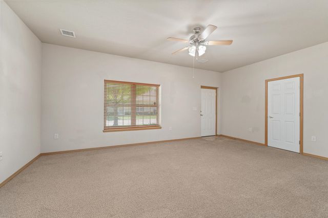 201 E Karla Ave, Haysville, KS 67060