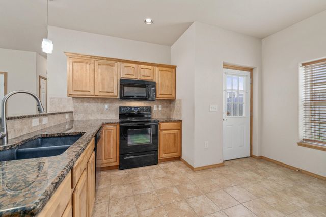 201 E Karla Ave, Haysville, KS 67060