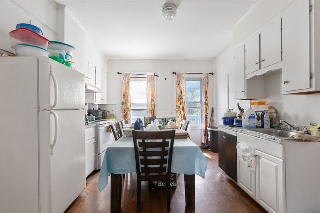 560 N Montello St, Brockton, MA 02301