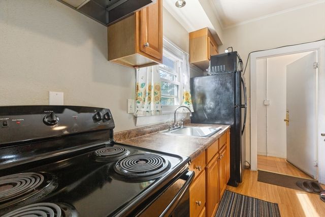 560 N Montello St, Brockton, MA 02301