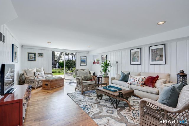 175 Dolphin Cove Quay, Stamford, CT 06902