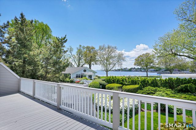 175 Dolphin Cove Quay, Stamford, CT 06902