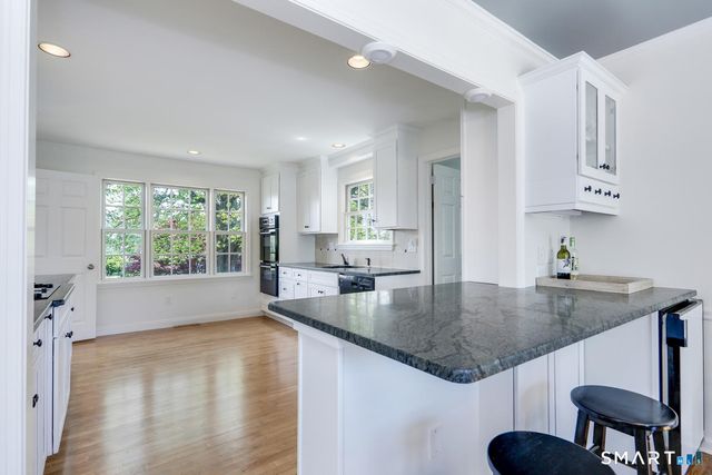 175 Dolphin Cove Quay, Stamford, CT 06902