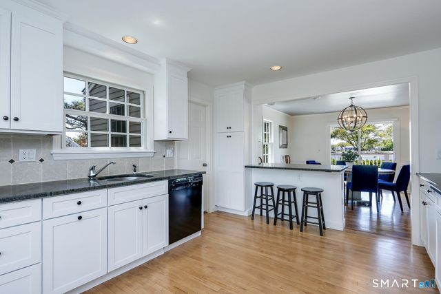 175 Dolphin Cove Quay, Stamford, CT 06902