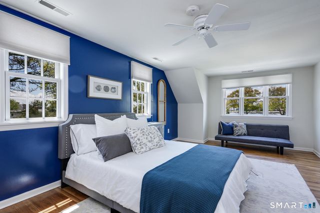 175 Dolphin Cove Quay, Stamford, CT 06902