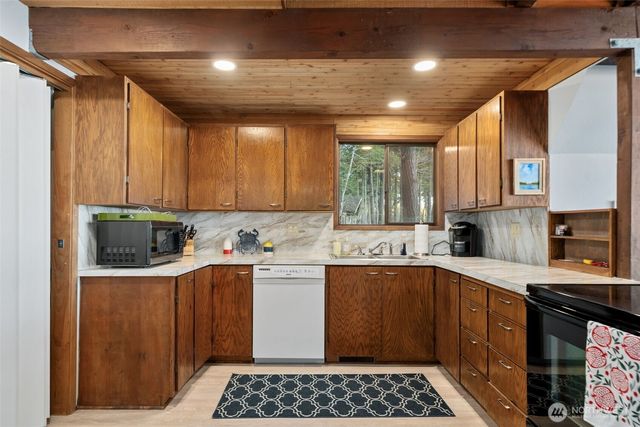 362 E Pointes Drive E, Shelton, WA 98584
