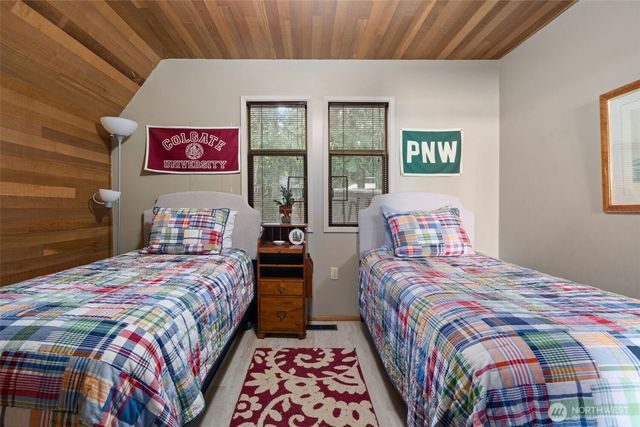 362 E Pointes Drive E, Shelton, WA 98584