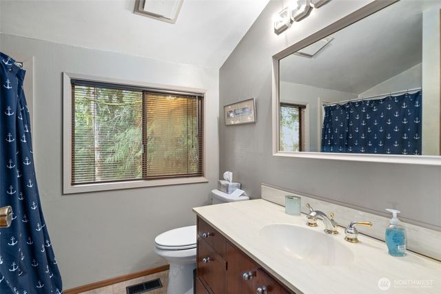 362 E Pointes Drive E, Shelton, WA 98584