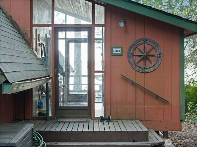 362 E Pointes Drive E, Shelton, WA 98584