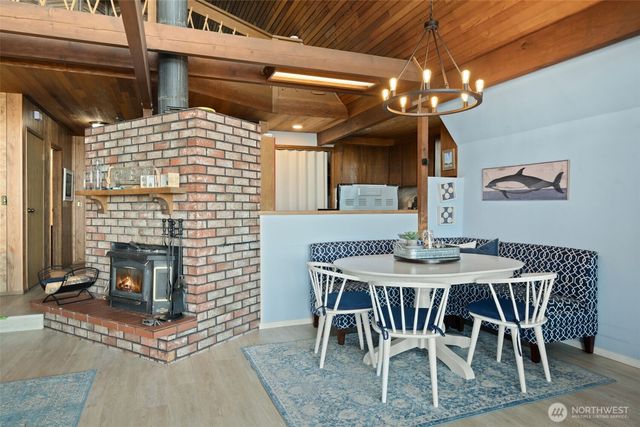 362 E Pointes Drive E, Shelton, WA 98584